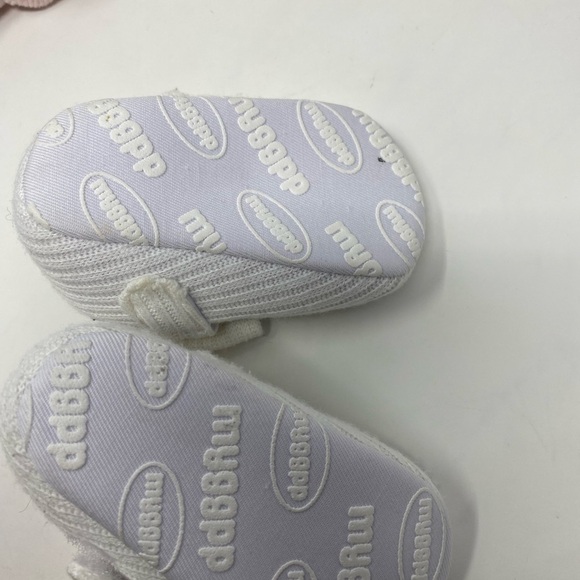 Bundle of Baby Girl Headbands & Shoes - Picture 7 of 8